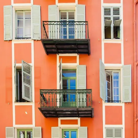 Apartment Cozy 2br Near The Port Of